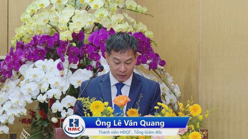 A person in a suit and tieAI-generated content may be incorrect.